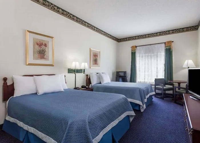 Jesup Inn & Suites